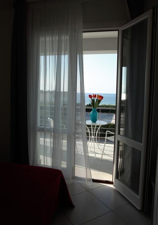 Brezza Di Grecale Aparthotel Trapani Cameră foto