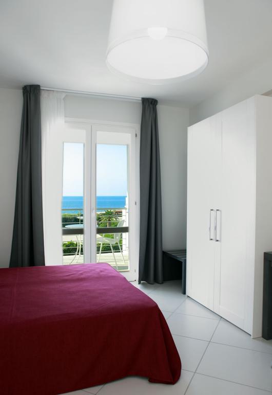 Brezza Di Grecale Aparthotel Trapani Cameră foto