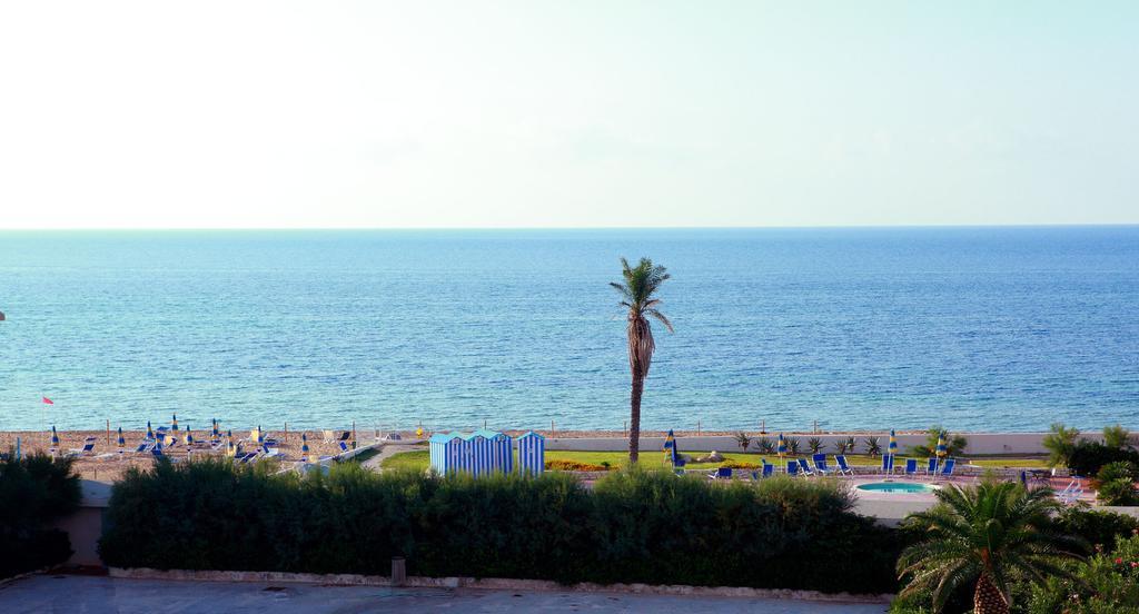 Brezza Di Grecale Aparthotel Trapani Cameră foto