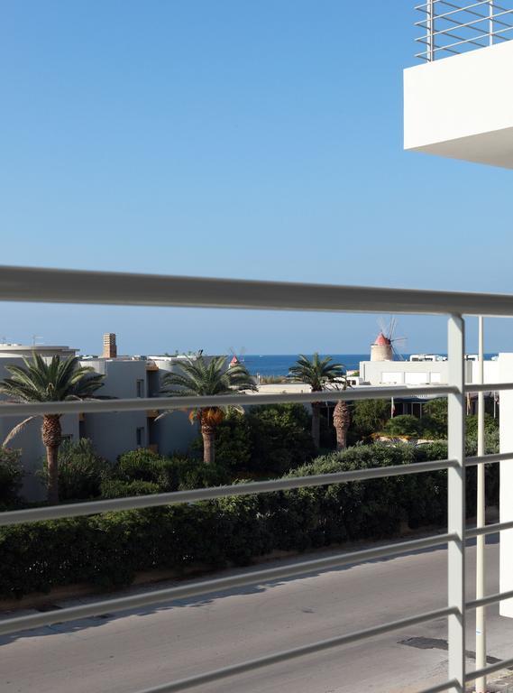 Brezza Di Grecale Aparthotel Trapani Cameră foto